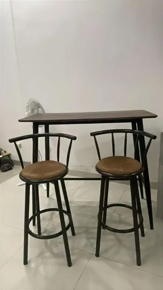 Di JUAL MEJA BAR SATU SET WARNA COKELAT