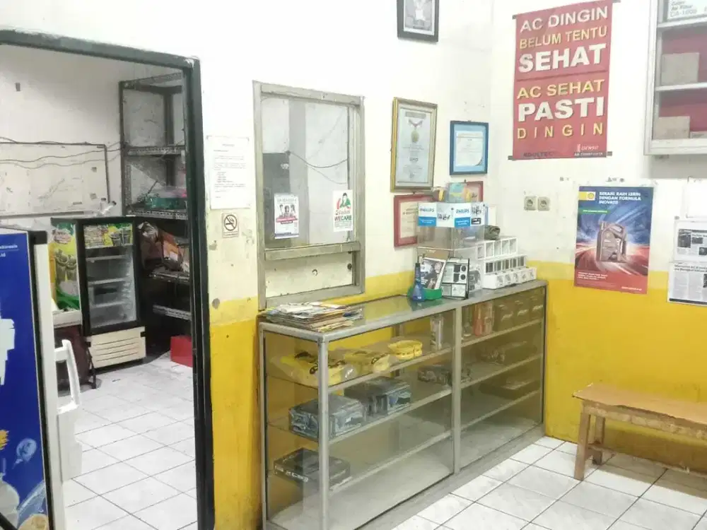 Dijual Ruko Gandeng Bekas Bengkel Mobil Di Boulevard Gading Serpong