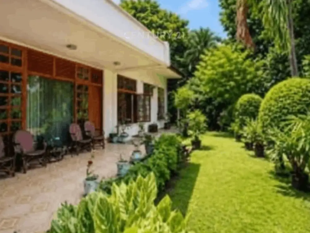 Rumah Mewah Posisi Hoek Di Menteng Jakpus FR 18446