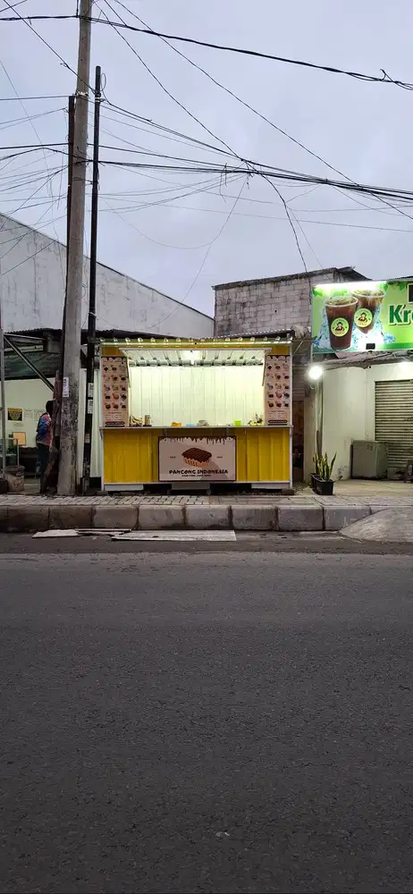 DIBUTUHKAN CREW OUTLET (FULL TIME / PART TIME)
