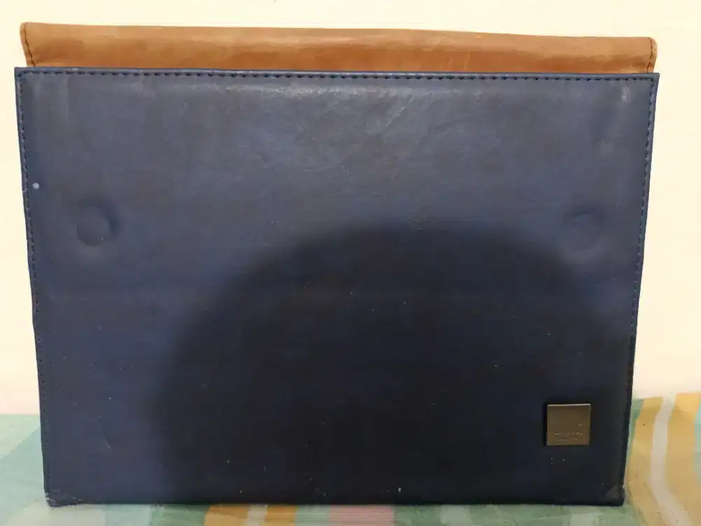 Tas/Cover Gadget Premium Original – Sleeve Tablet Elegan Warna Navy