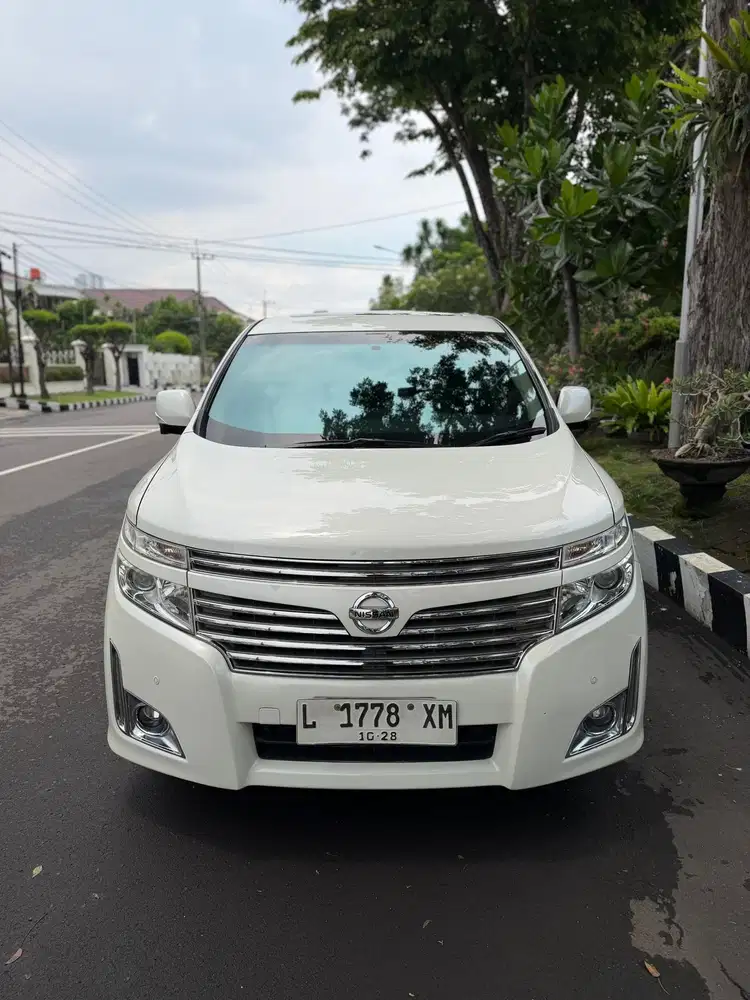 Nissan Elgrand HWS 3.5 CBU 2013 Putih Matic / AT ISTIMEWA BOSS !!