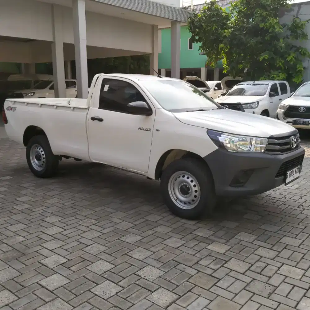 TOYOTA HILUX SC PICK UP SINGLE CAB 4X4 2024/2023 PUTIHASLI NOPOL B TOP