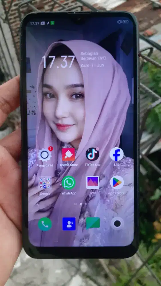 Oppo A1k 4G 2/32 layar 6.1 inchi normal