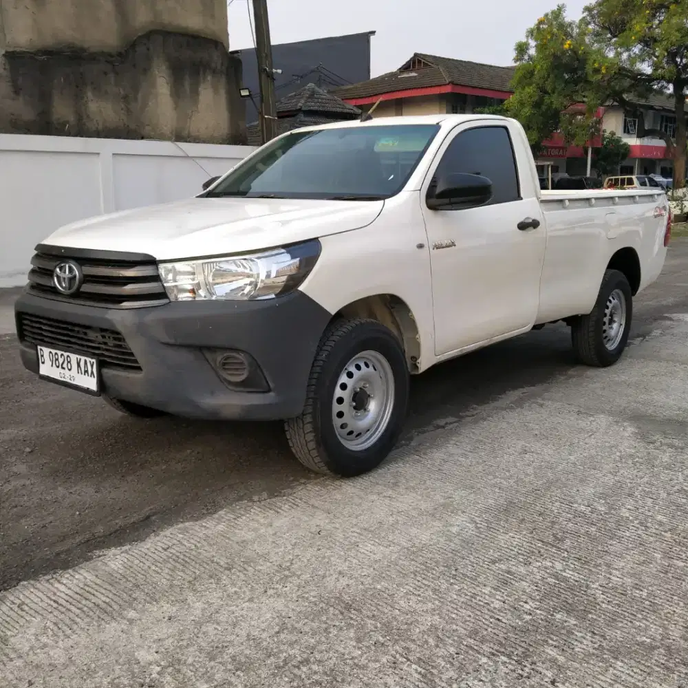 TOYOTA HILUX SC SINGLE CABIN 2.4LM/T 4X4 2024NIK 2023 KM 51RB ISTIMEWA