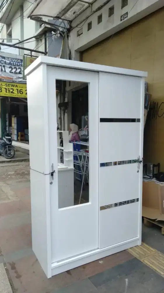 Lemari Bahan triblok 2 Pintu