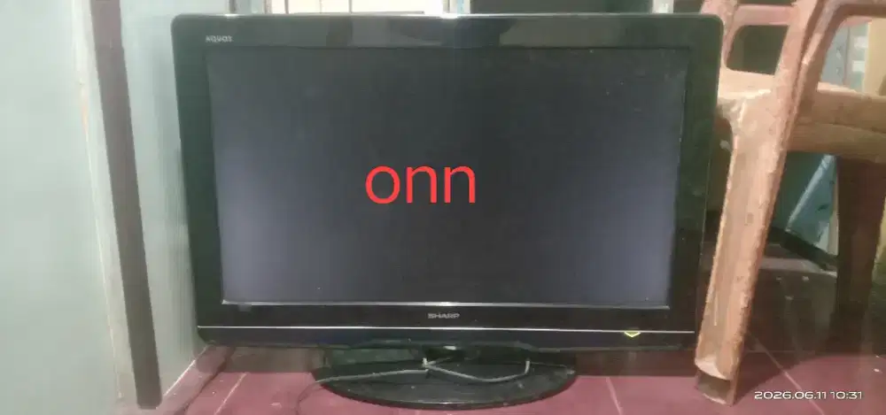 TV sharp aquos 32 inci