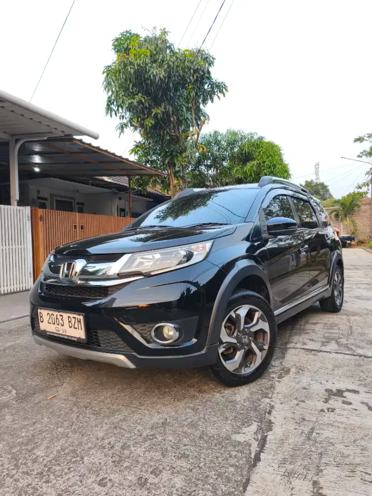 Honda BR-V 2017 E CVT istimewa