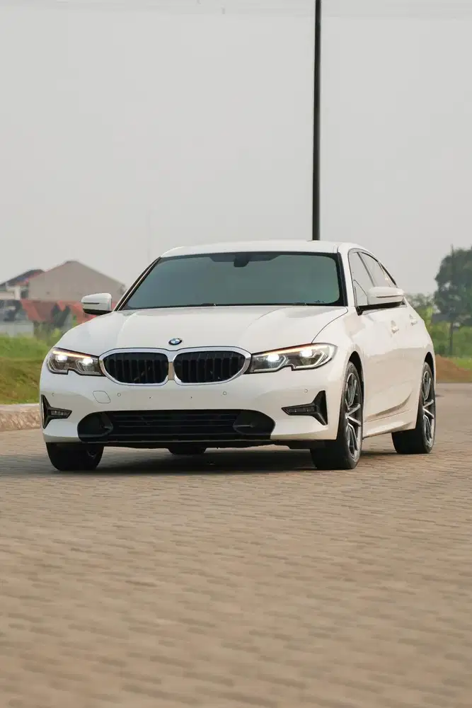 [ Low Mileage ] BMW 320i Sport 2020 New Model G20
