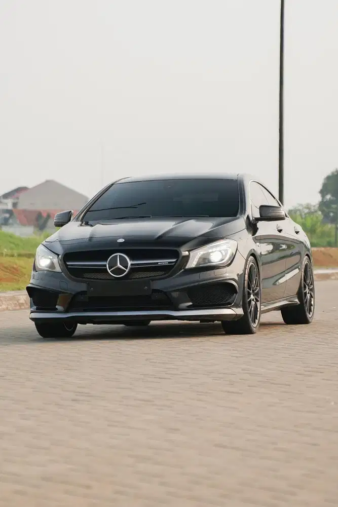Mercedes Benz CLA45 AMG Panoramic 4Matic 2015