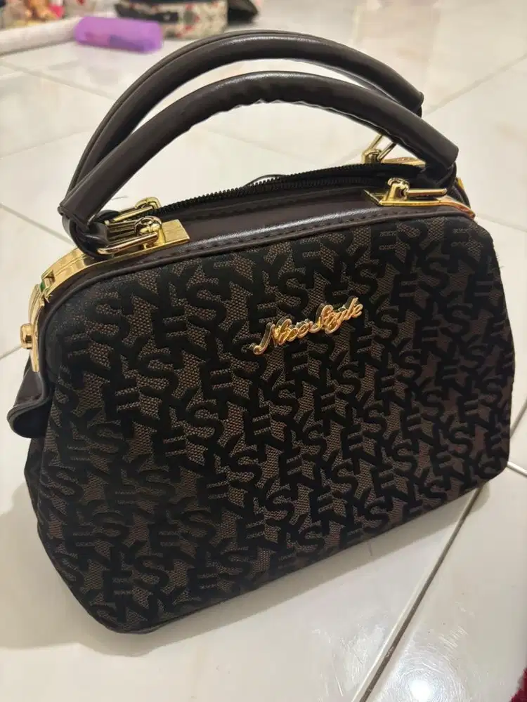 Dijual tas bekas bersih