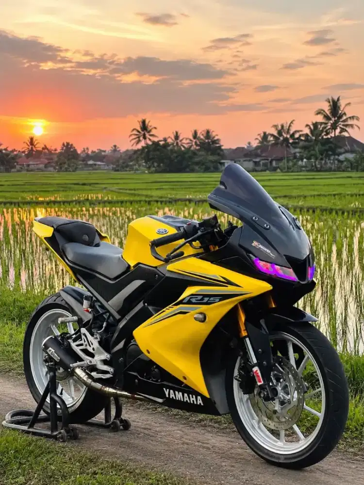 Yamaha R15 v3 2018 lengkap
