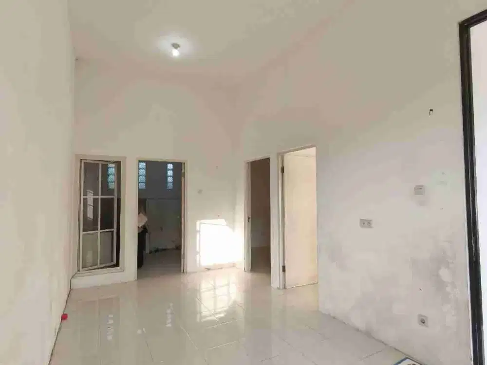 DISEWAKAN MURAH RUMAH NEW GREENHILL RUNGKUT