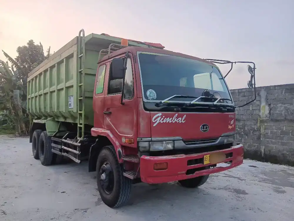 Di Jual DUMP TRUCK TRONTON, NISSAN CWA260 Thn 2008