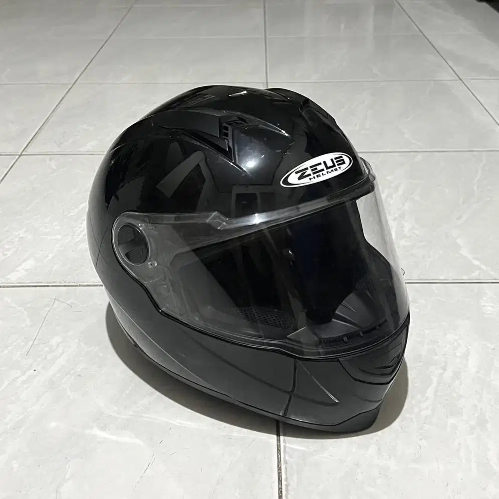 Helm Zeus Full Face ZS811 zs811 hitam black glossy size M