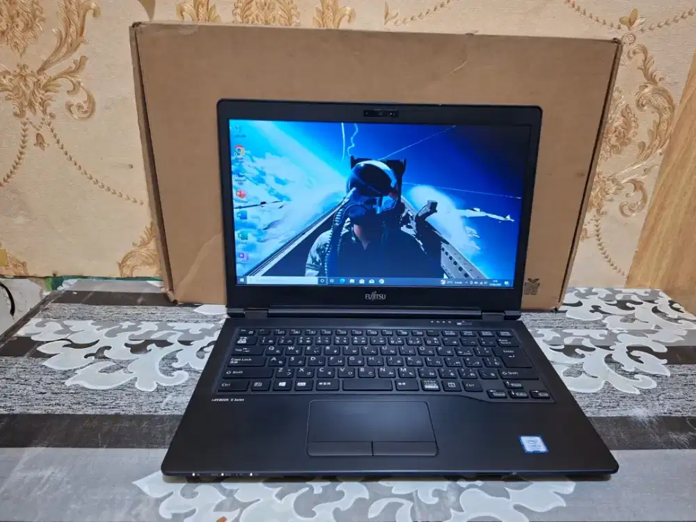 Fujitsu Lifebook U748 Intel Core i5 Gen 7 Mulus Siap Pakai Siap Antar
