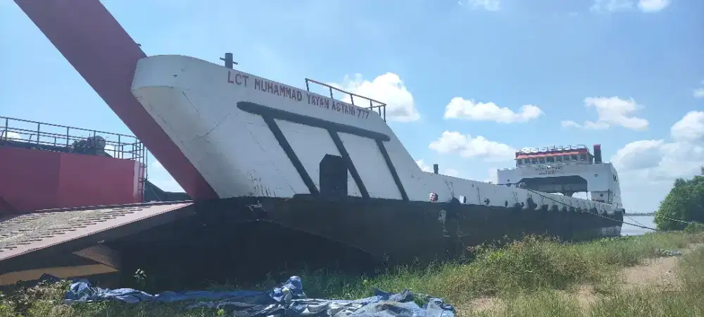 Jual Kapal LCT 2000 DWT Tahun 2022