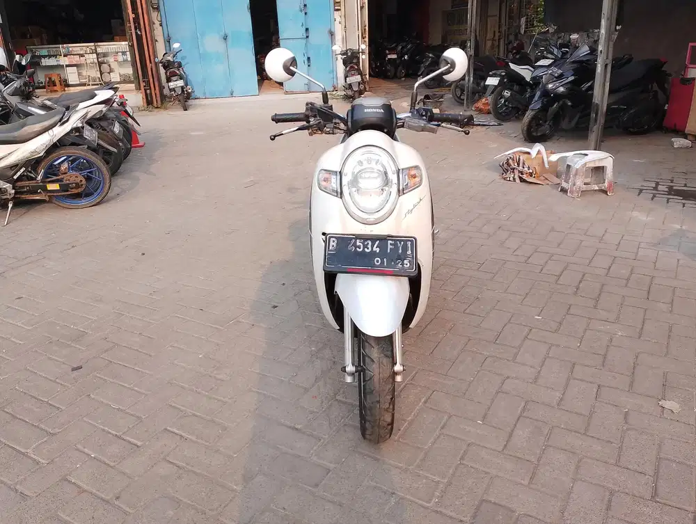 Scoopy donat 2019. Gratis balik nama