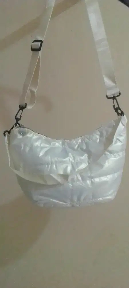 Tas trend selempang dan bahu