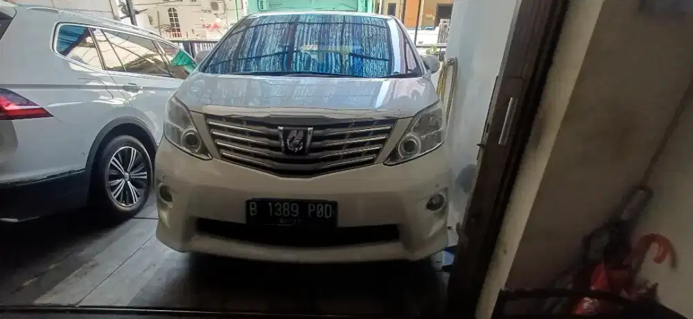 TOYOTA ALPHARTD 2400C 2011