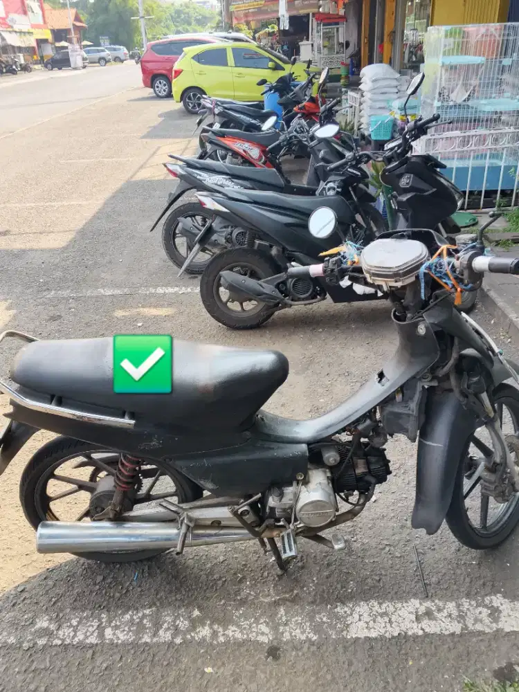 Dijual motor merek Honda