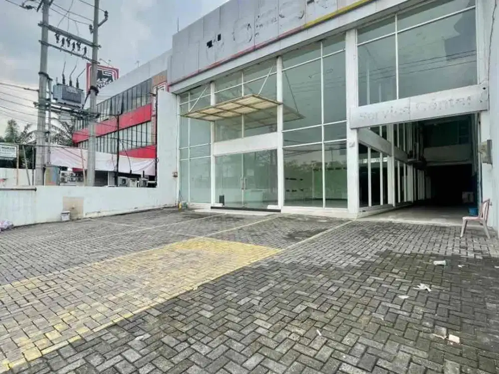 Raya Arief Rahman Hakim ex showroom