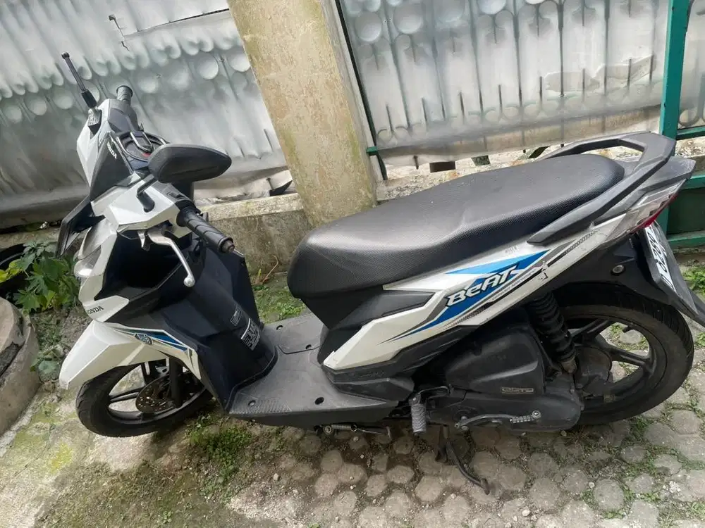 Di jual cepat honda beat 2019 putih