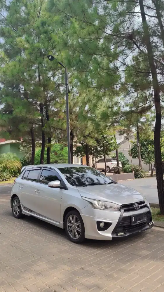 CASH Yaris S TRD Sportivo original