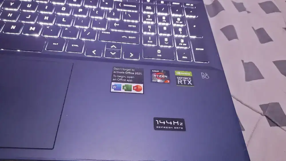 Hp  Viktus R7 5800H,Ram 16 gb ,SSD 512GB , RTX 3060  layar 144hz