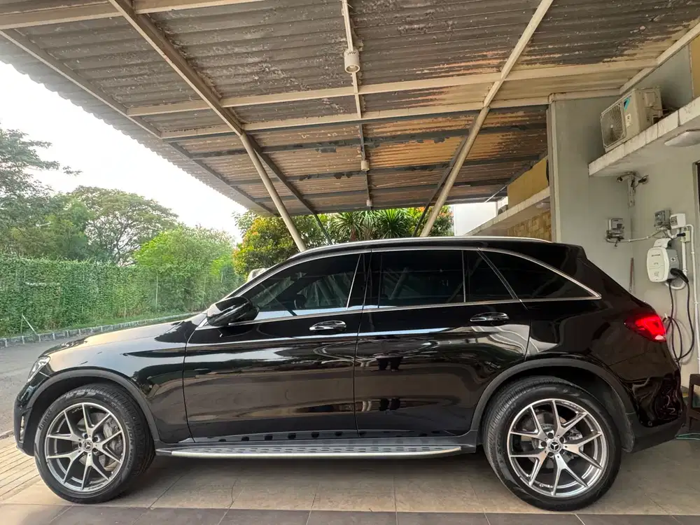 Mercedes-Benz GLC200 2020 Bensin