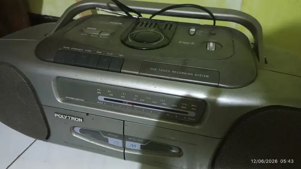 RADIO TAPE POLYTRON BASS OKE