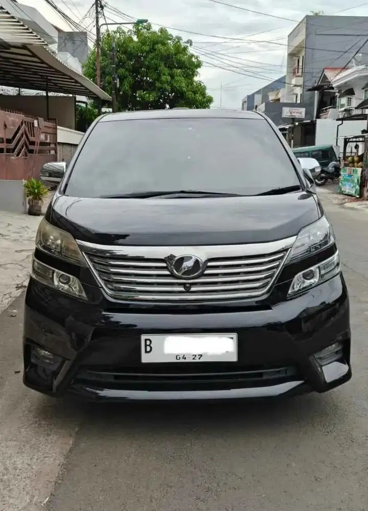 Vellfire 2011 automatic hitam