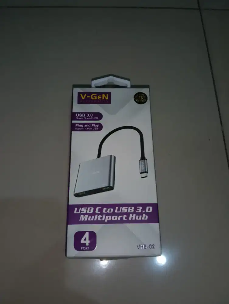 V-GeN USB-C to USB 3.0 Multi Port Hub (model VHB-02).