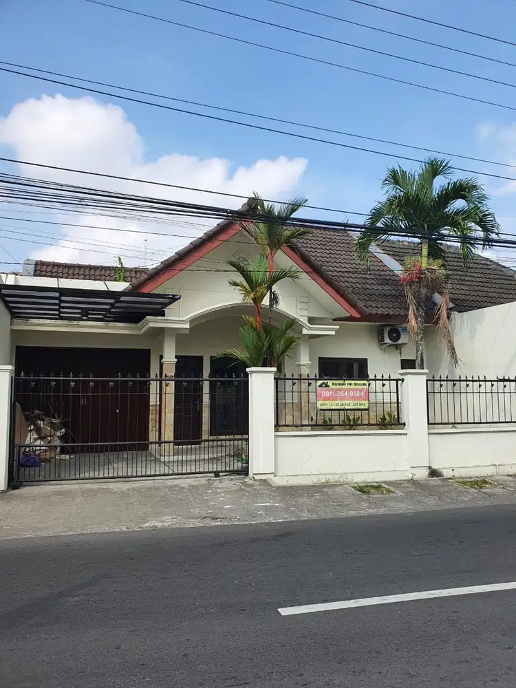 (Langsung Dgn Pemilik) JUAL RUMAH STRATEGIS PINGGIR JL DAMAI YOGYA