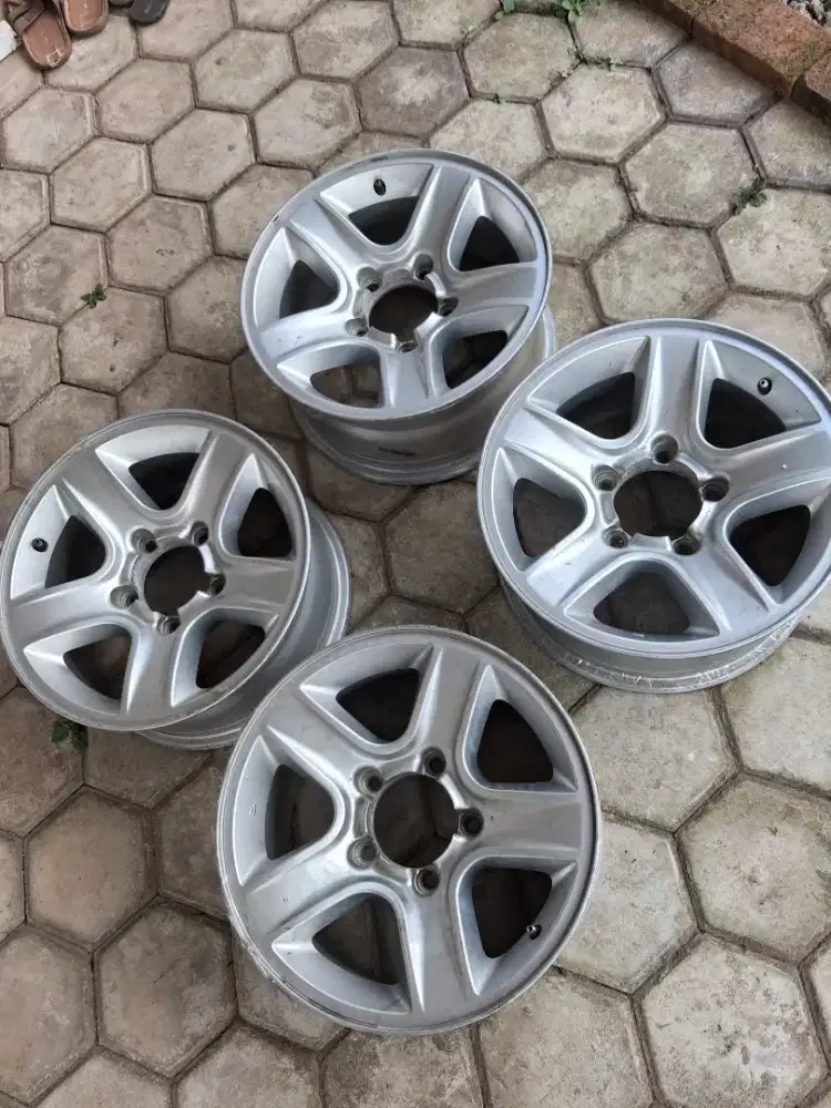 Velg R 16 lebar 7  pcd 5 x139