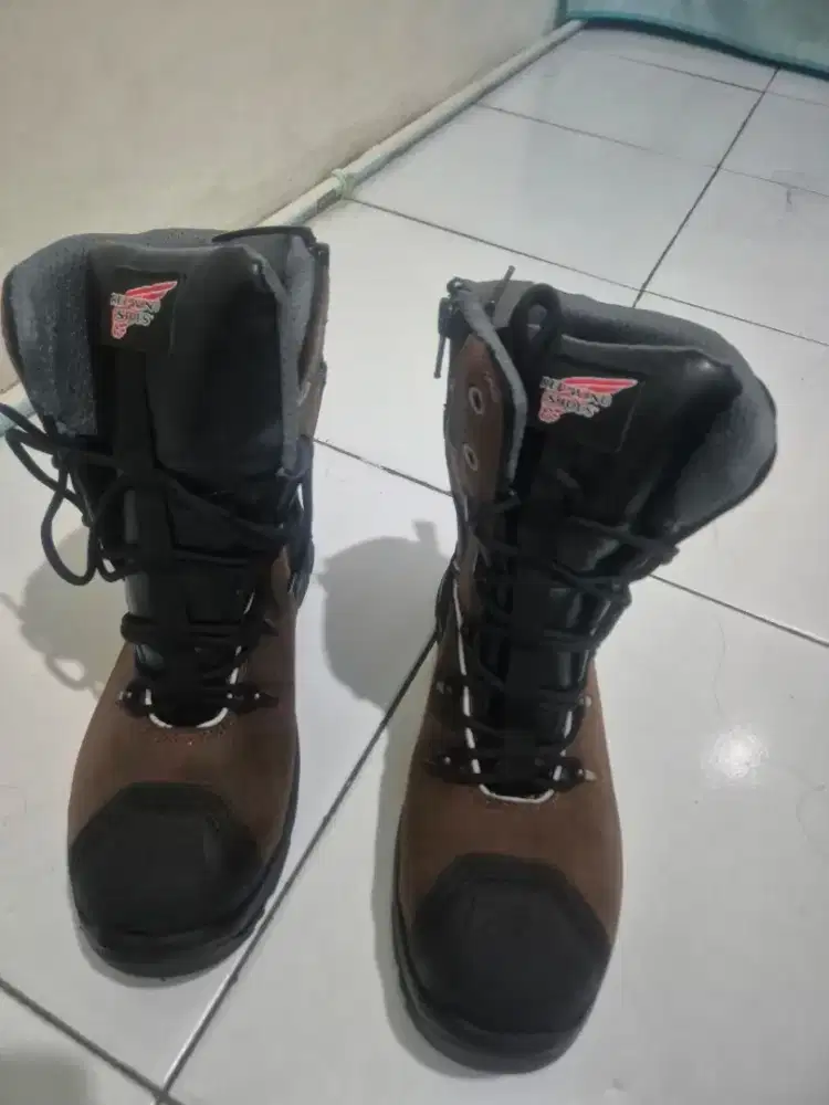 Sepatu Redwing size 42