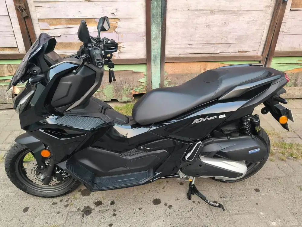 Honda Adv Cbs Like New