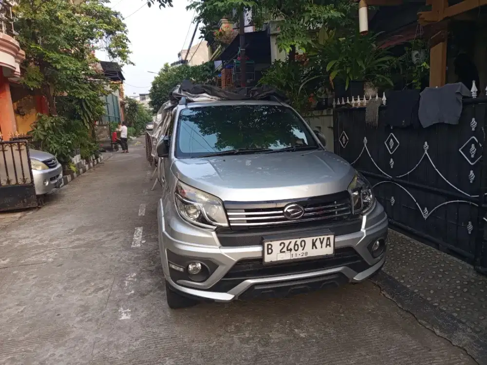 Di jual daihatsu Terios tahun 2015