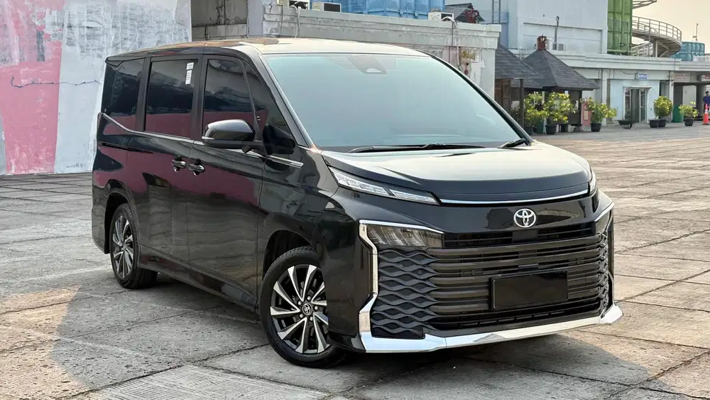 [KM 7.000 PERAK]TOYOTA VOXY 2.0 TSS AT HITAM 2025