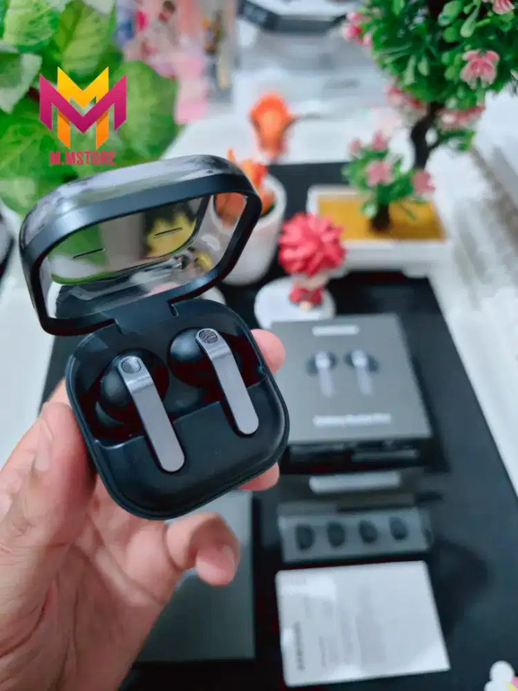 Samsung Galaxy Buds 4 Pro Silver buka segel Garansi On 2027 Original