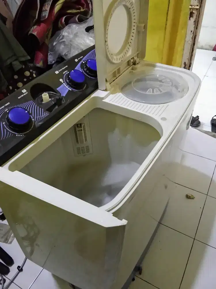 Mesin cuci AQUA 8KG