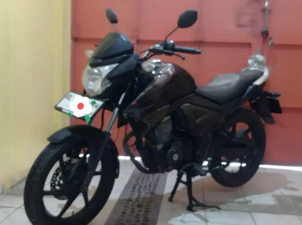 DIJUAL HONDA MEGAPRO MONOSCHOK FI 2018