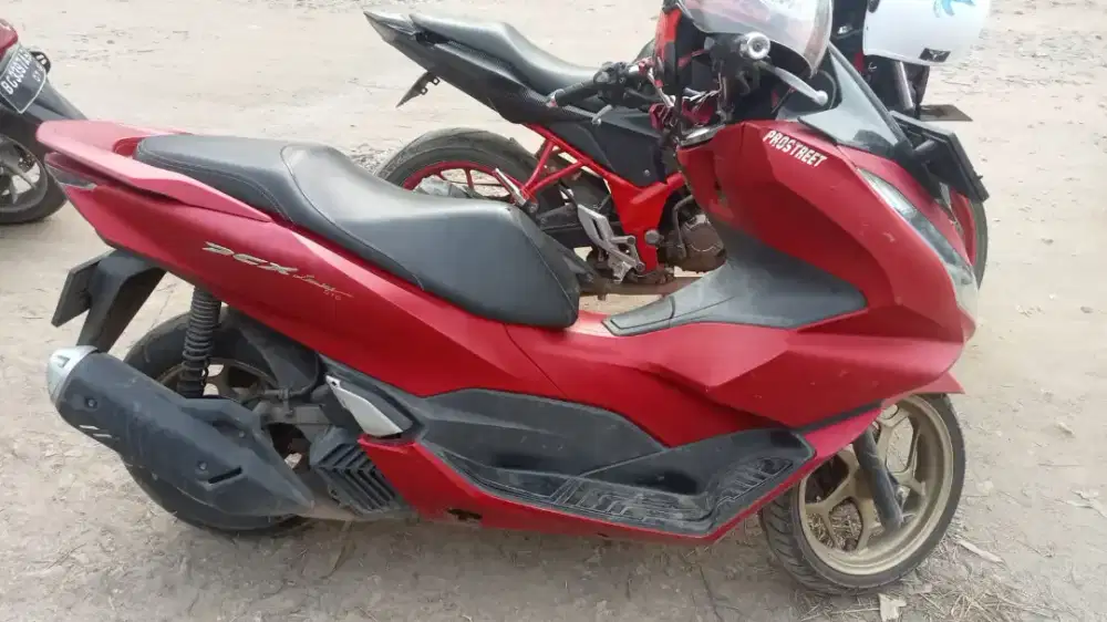 Honda pcx tahun 2021