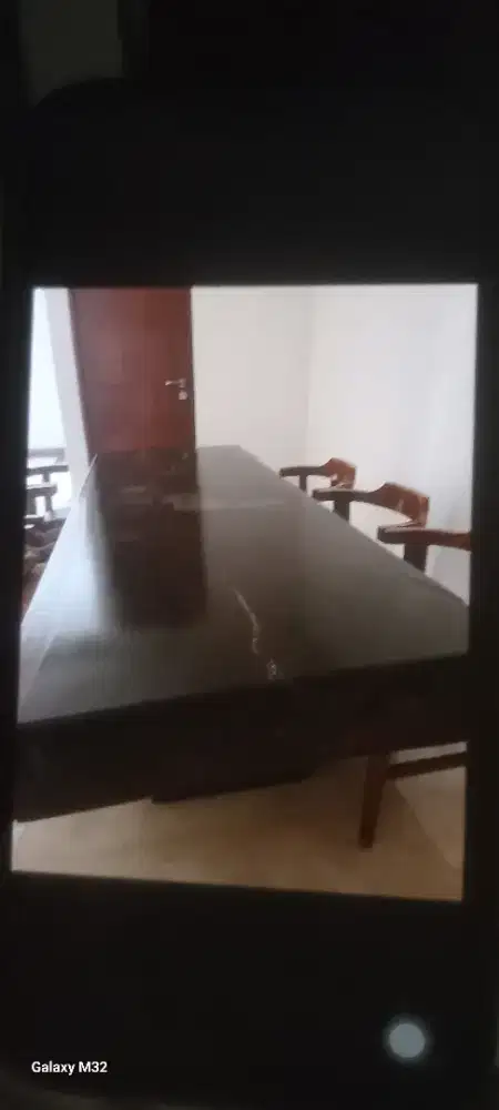 Meja kayu trembesi