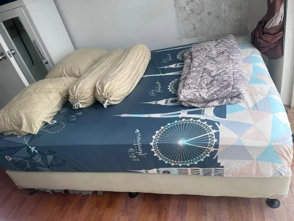 Dijual furniture kamar tidur bekas