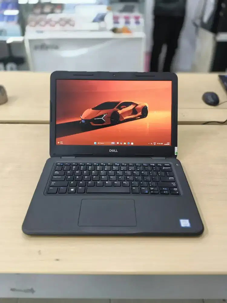 READY LAPTOP SECOND BERGARANSI DELL 3300 COCOK BUAT KERJA ;)
