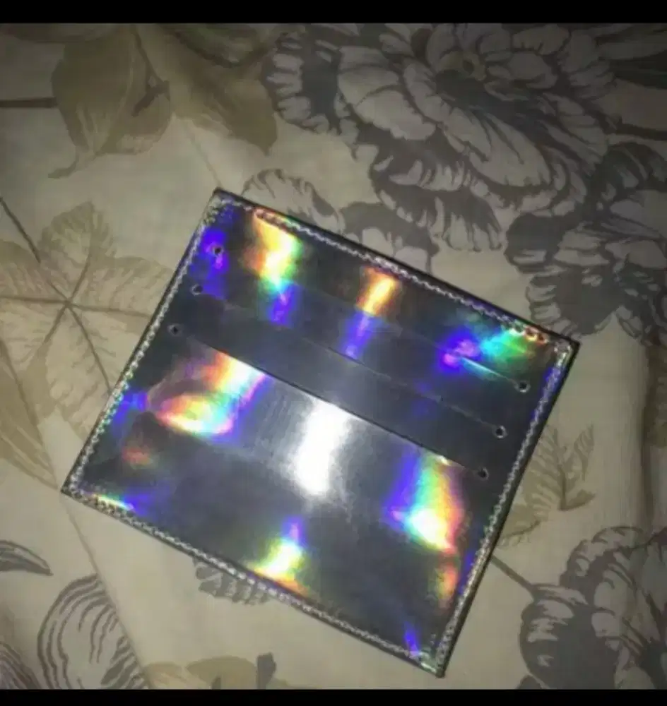 DOMPET HOLLOGRAM