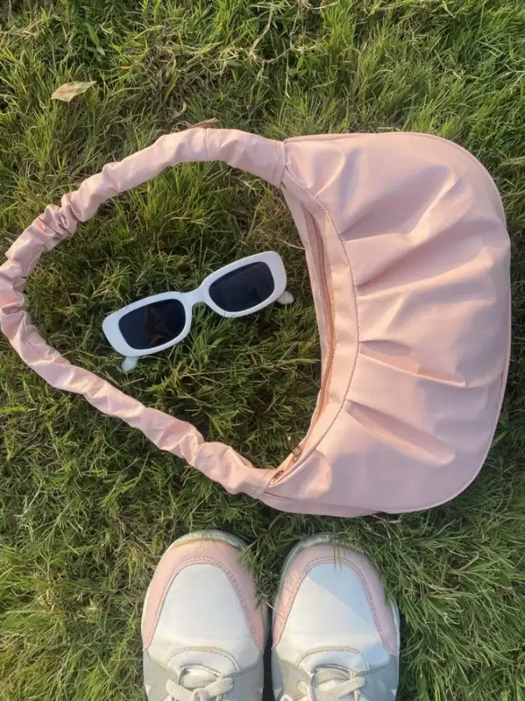tas pink muda wanita