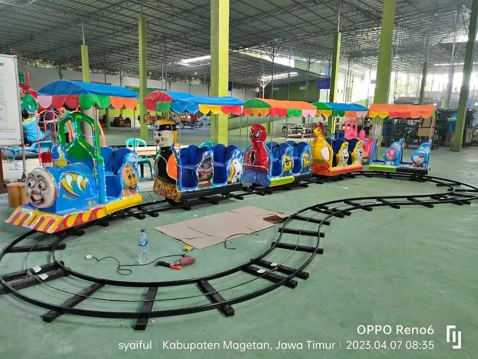 Kereta Lantai Full Fiber Double Jok