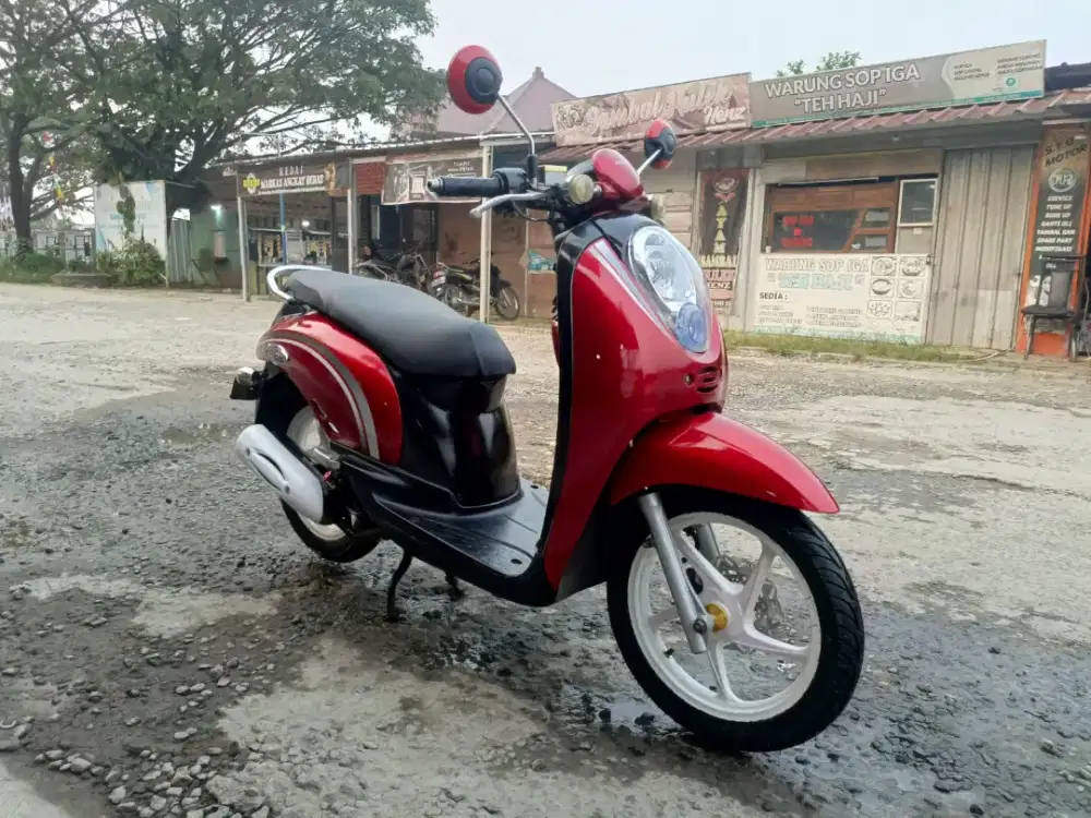 Honda Scoopy karbu 2012 original cw merah mesin sehat terawat baik